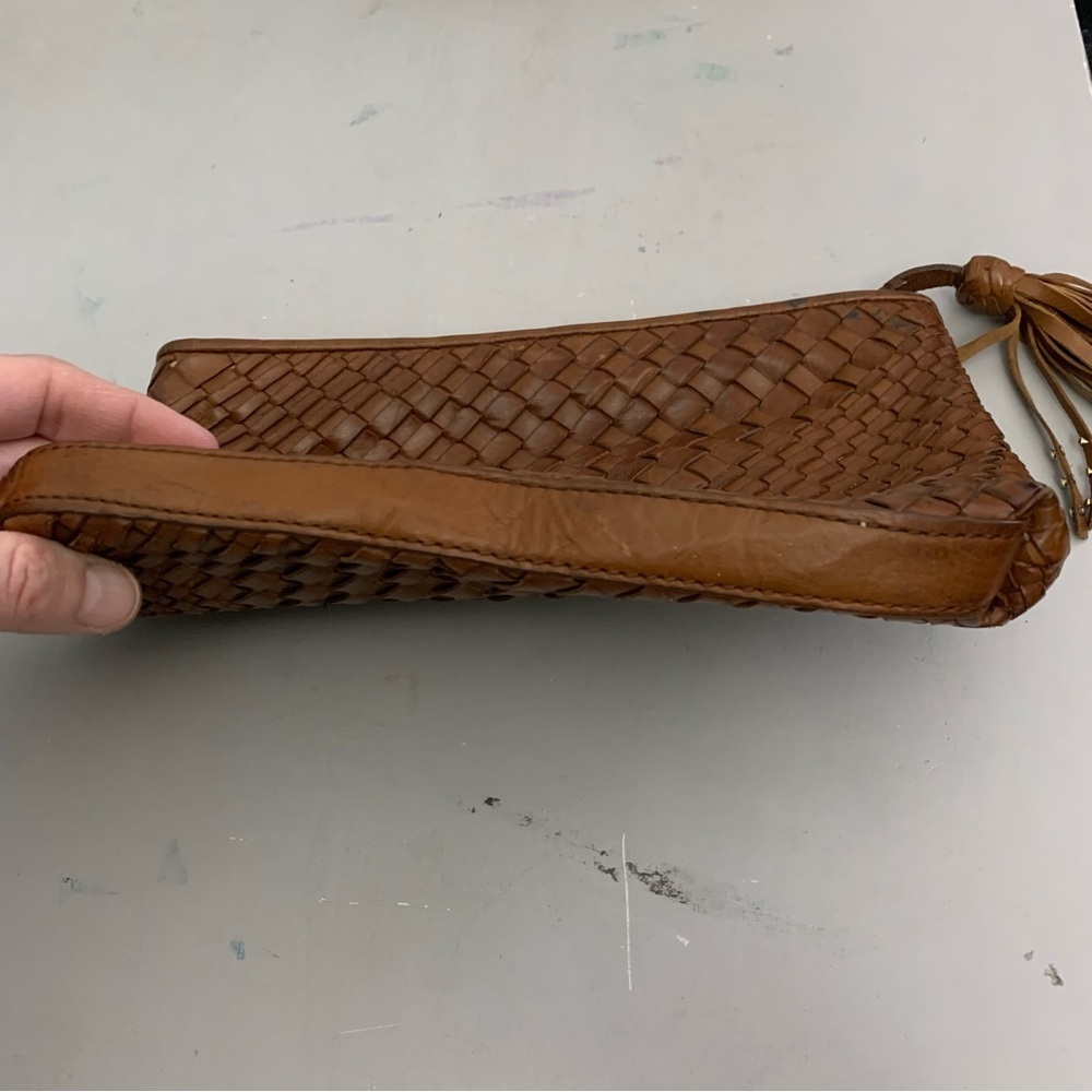 Massimo Dutti Woven Nappa Tan Leather Clutch with tassle 9”x7”x1” - Picture 8 of 16